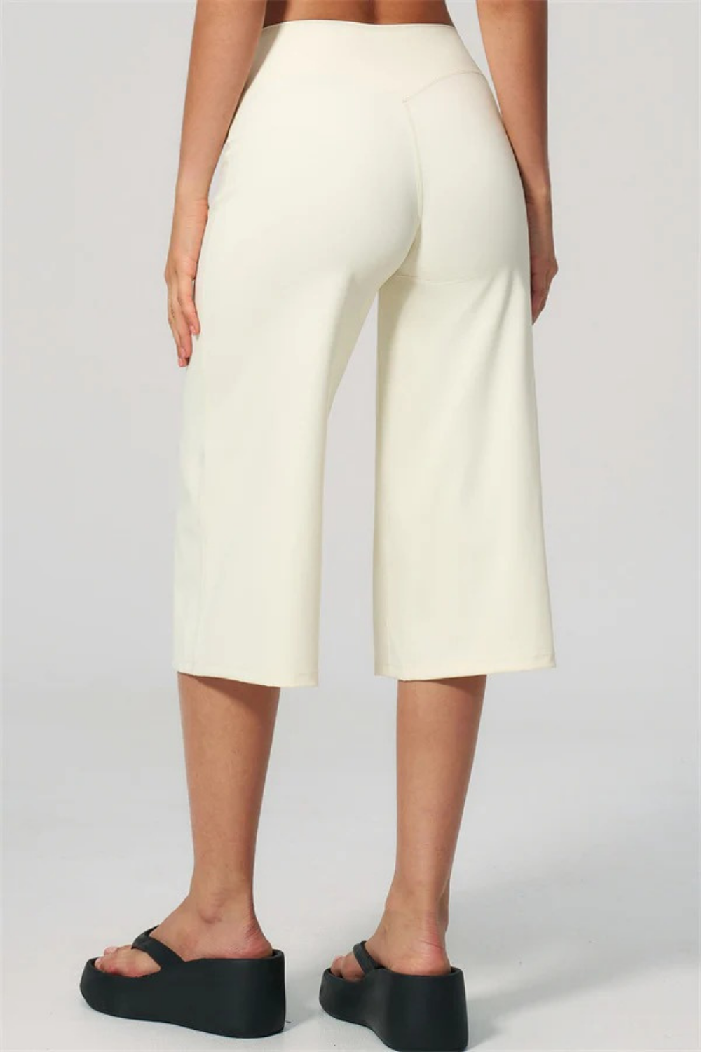 Elara Tank & Wide-Leg Crop Set