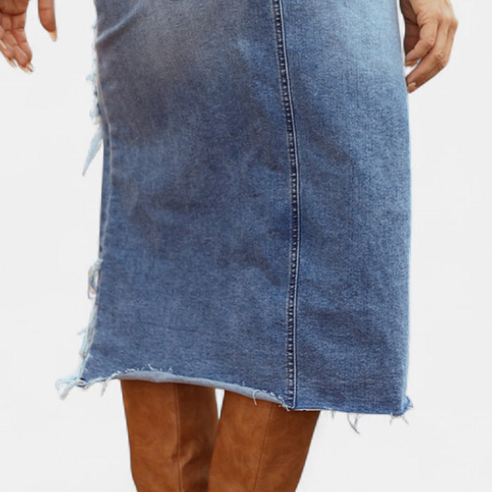 Anouk Relaxed High-Waist Denim Maxi Skirt – detail: Centre back seam and raw hem