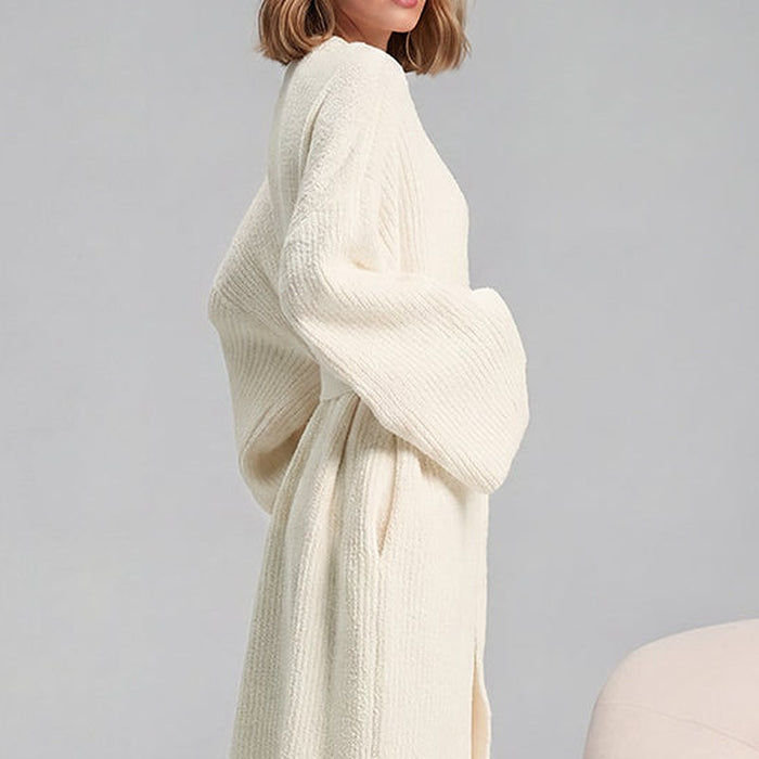 Noelle Cozy Plush Robe with Pockets – detail: Wide plush sleeves
