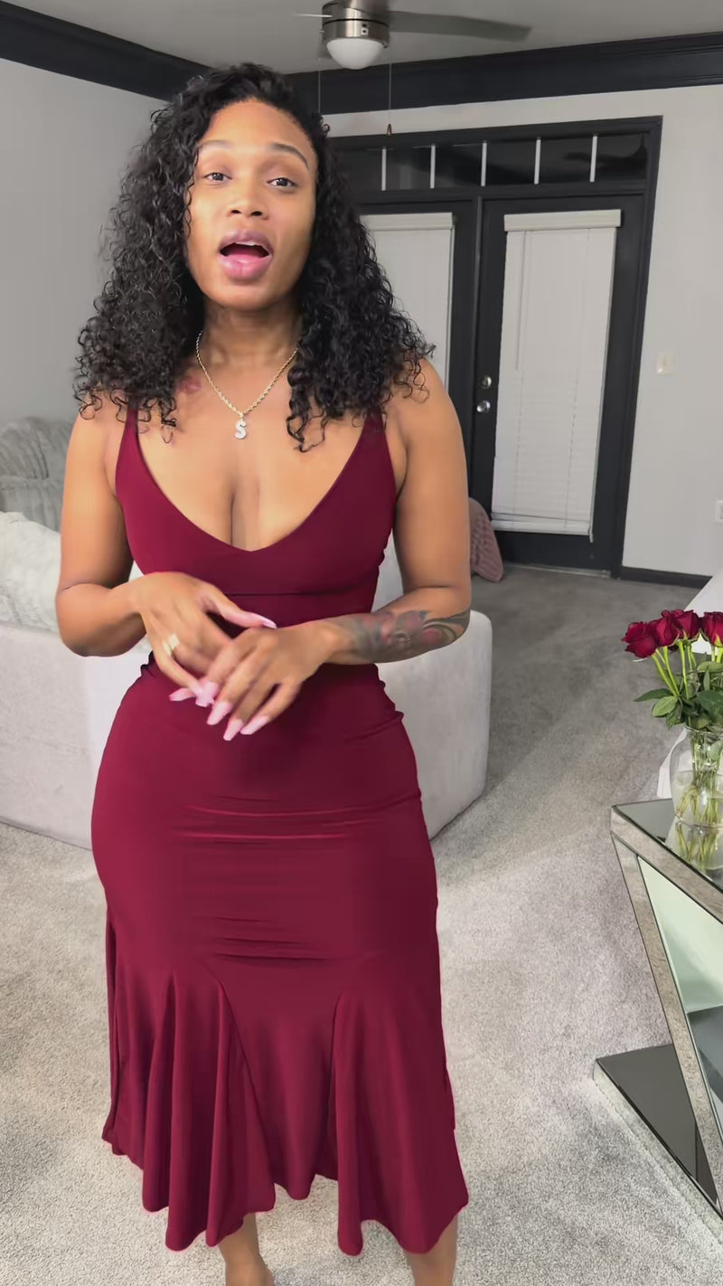 Isolde Flared-Hem Bodycon Midi Dress – review video 1