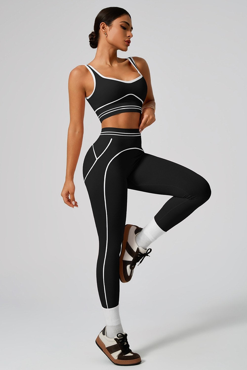 Vera Sculpting Tank & High-Waist Leggings Set in Black – front, knee raised